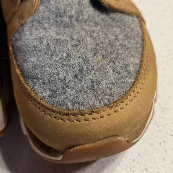 Sorel Women's Kinetic Caribou Waterproof Boot Camel Brown and Quarry Grey Womens - Picture 3 of 8